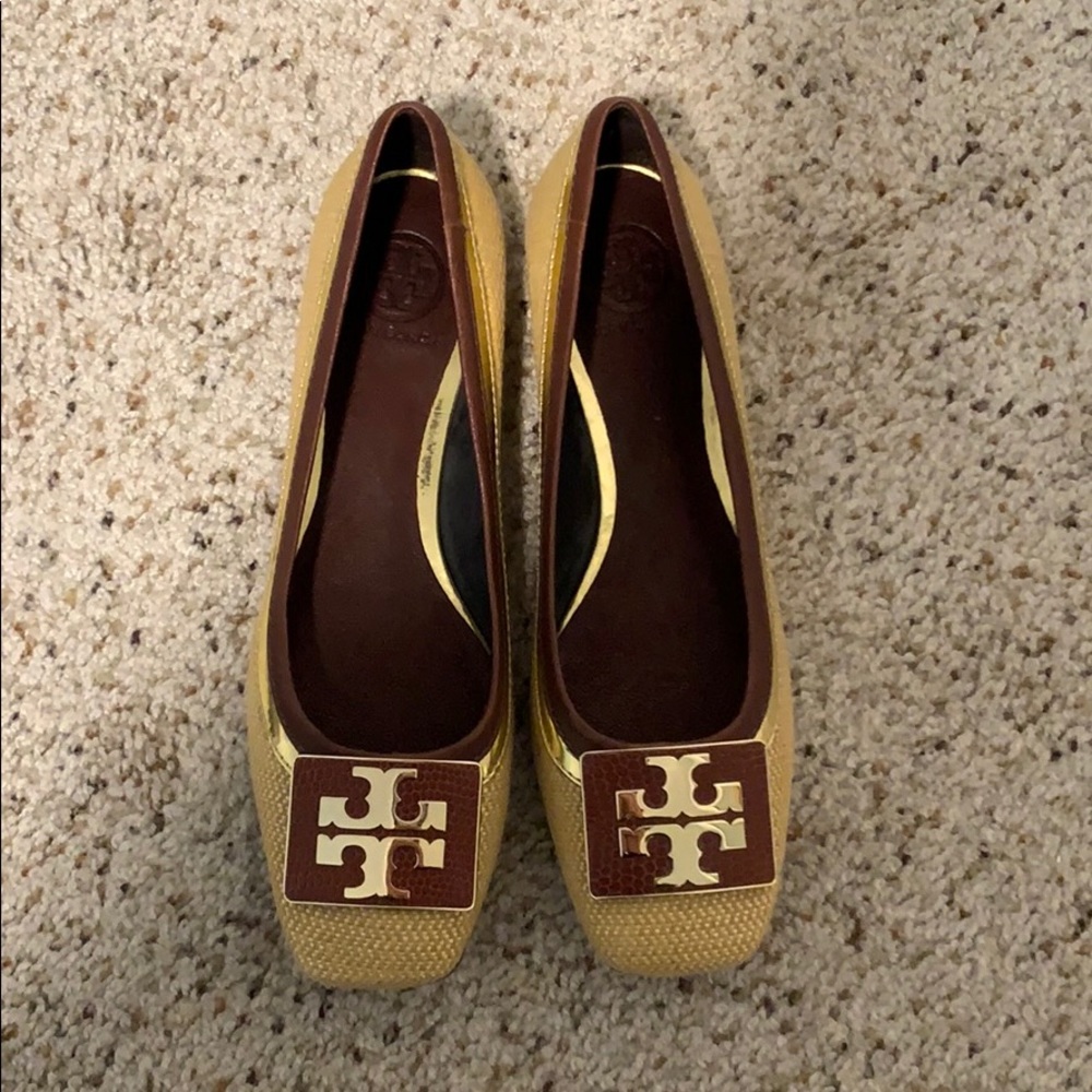 TORY BURCH tan raffia brown leather flats gold 10